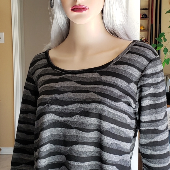 Super soft Art and Soul brand top size medium - Picture 2 of 6